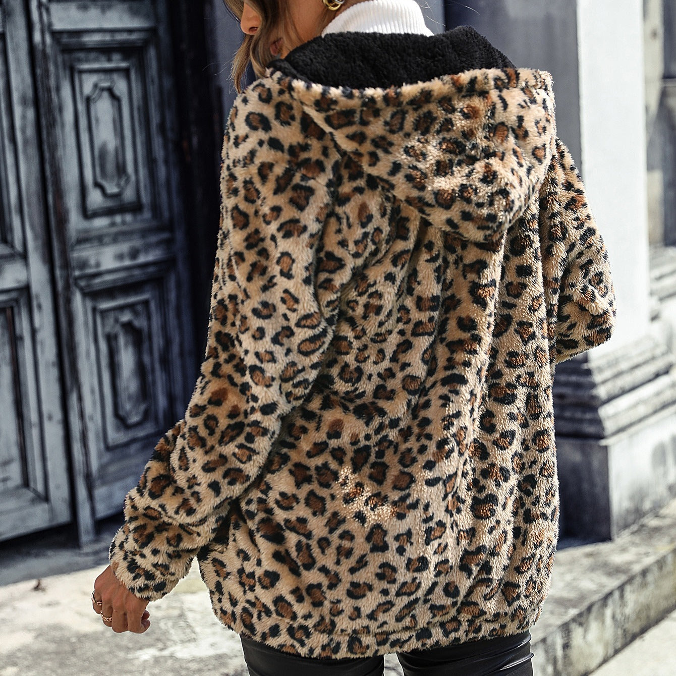 veste fourrure leopard